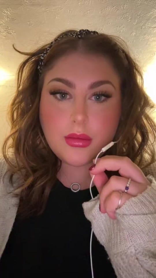 Post 8 by elliegels on TikTok (video)