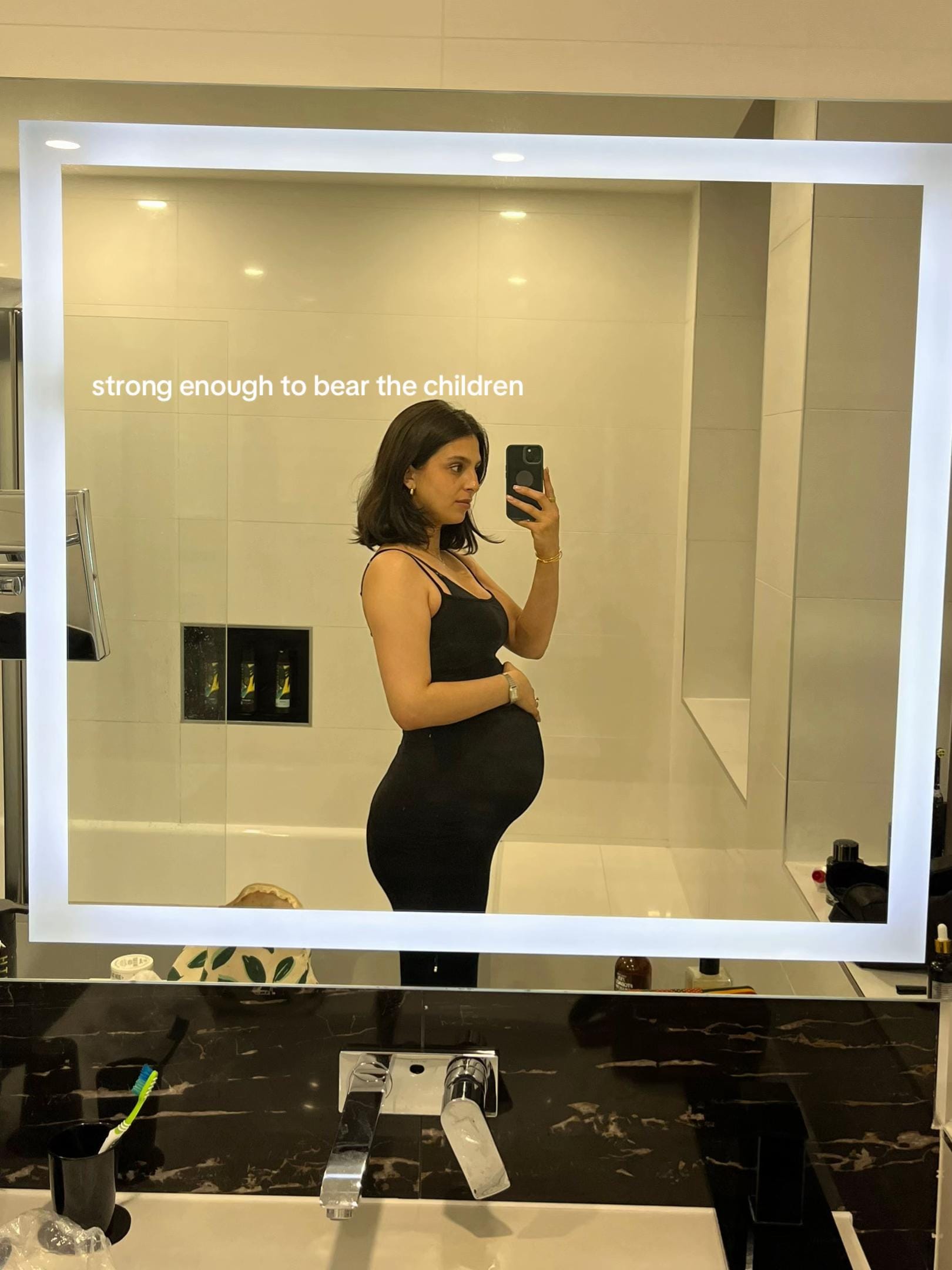 Post 6 by Saffron on TikTok (video)
