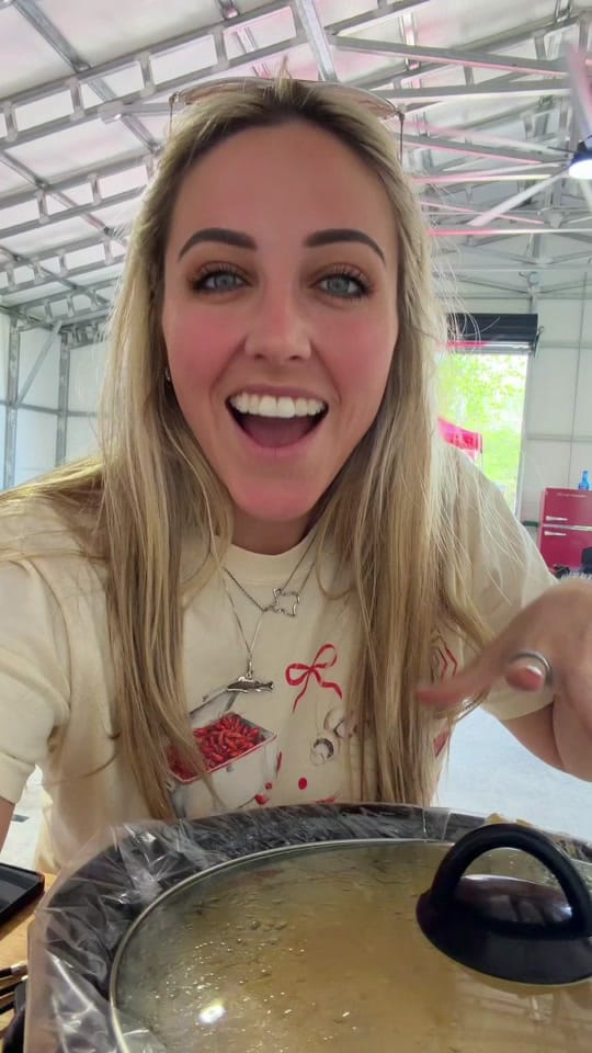 Post 2 by Katherine Salom on TikTok (video)