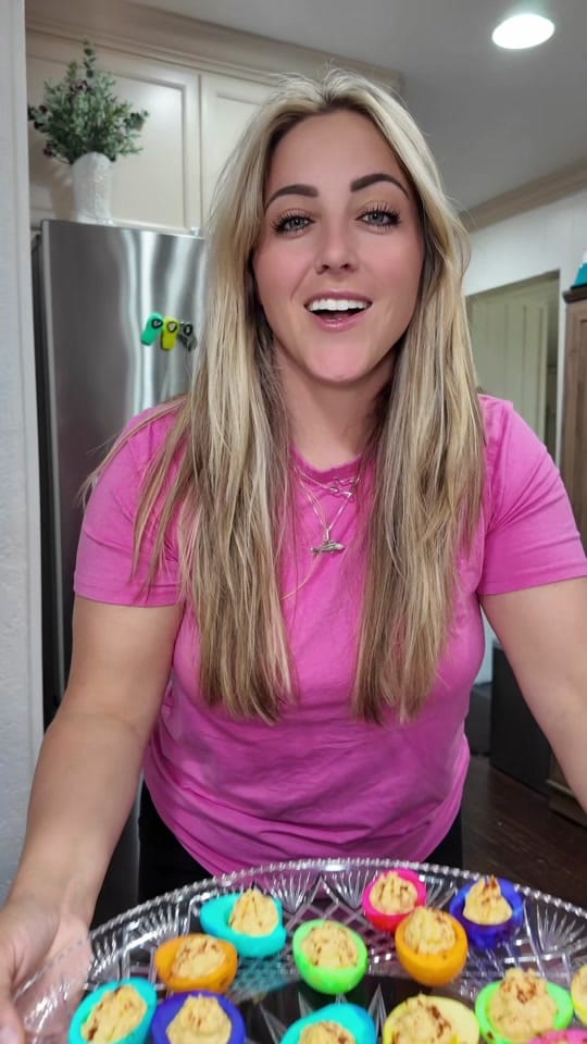 Post 5 by Katherine Salom on TikTok (video)