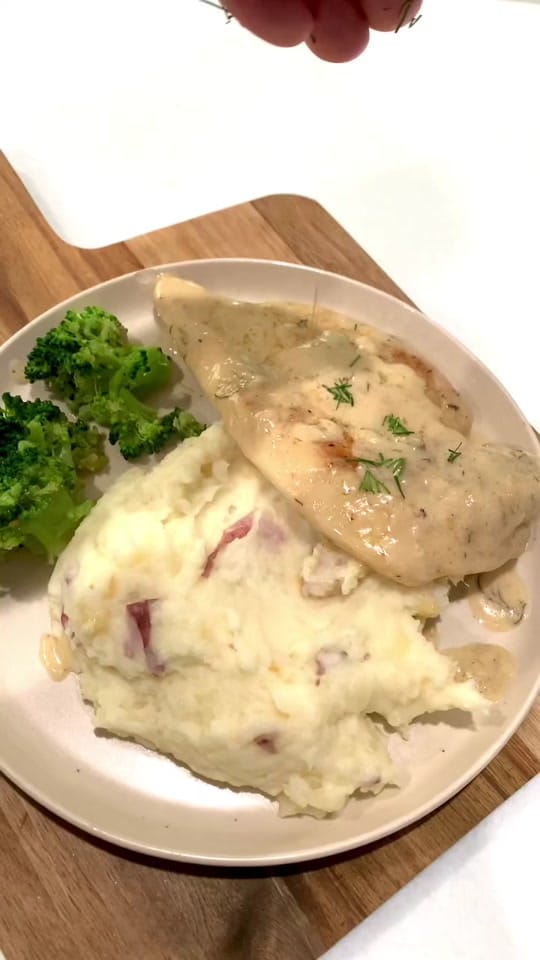 Post 9 by Yiyi’s Kitchen on TikTok (video)