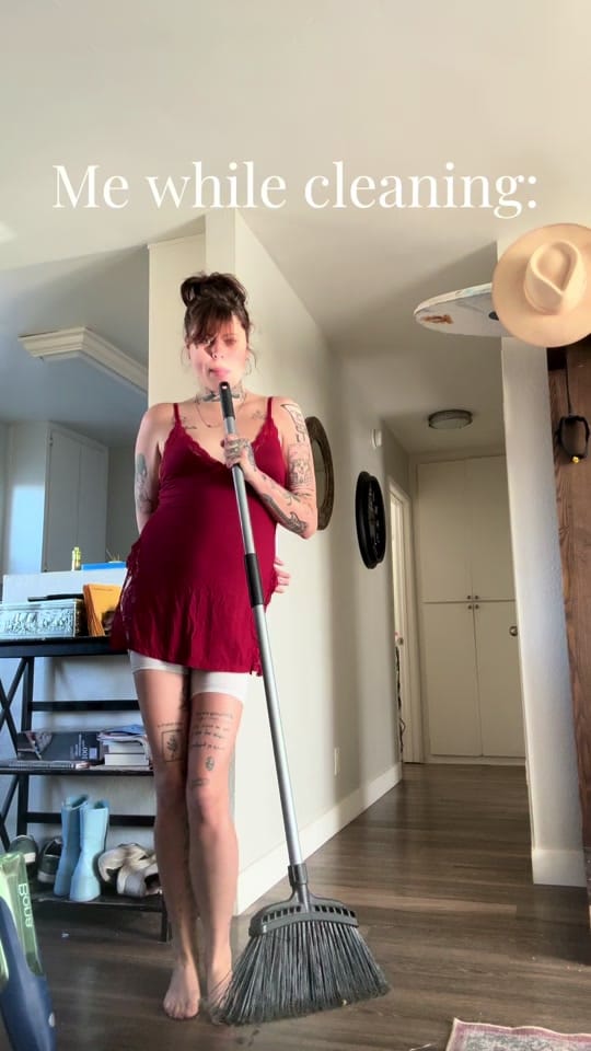 Post 5 by wtfkennedy on TikTok (video)