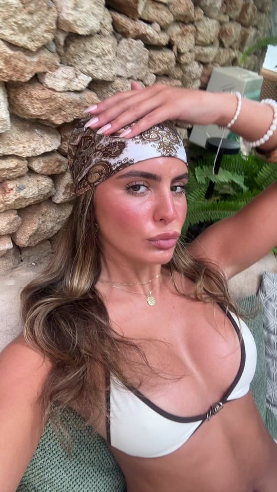 Post 10 by Lola Valentine on TikTok (video)