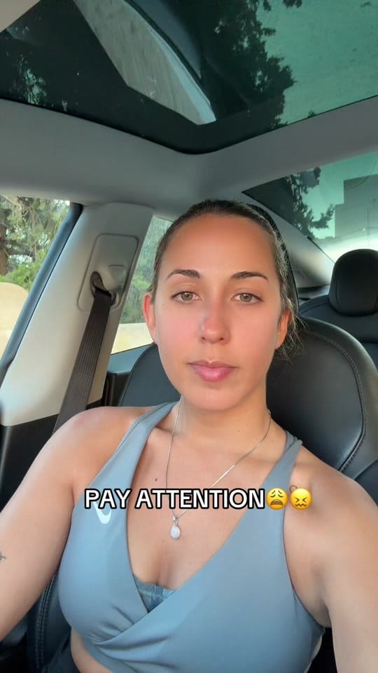 Post 6 by Lore on TikTok (video)