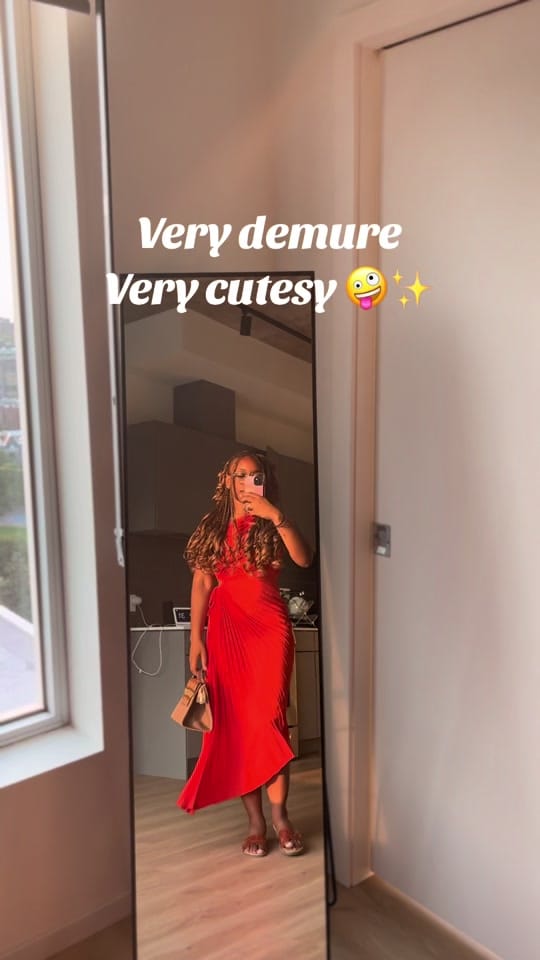 Post 4 by Gloria on TikTok (video)