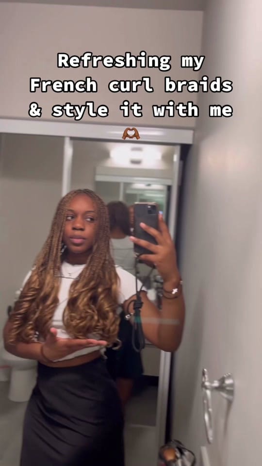 Post 10 by Gloria on TikTok (video)