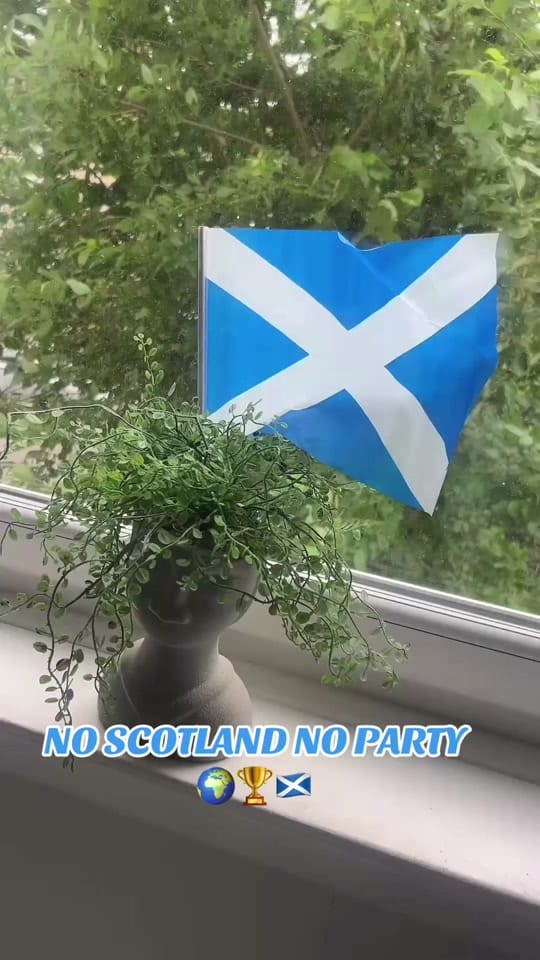 Post 6 by Juicy Lucy on TikTok (video)
