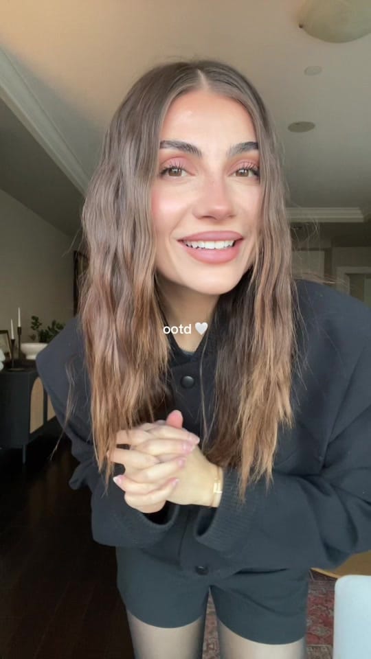 Post 1 by alessandra on TikTok (video)