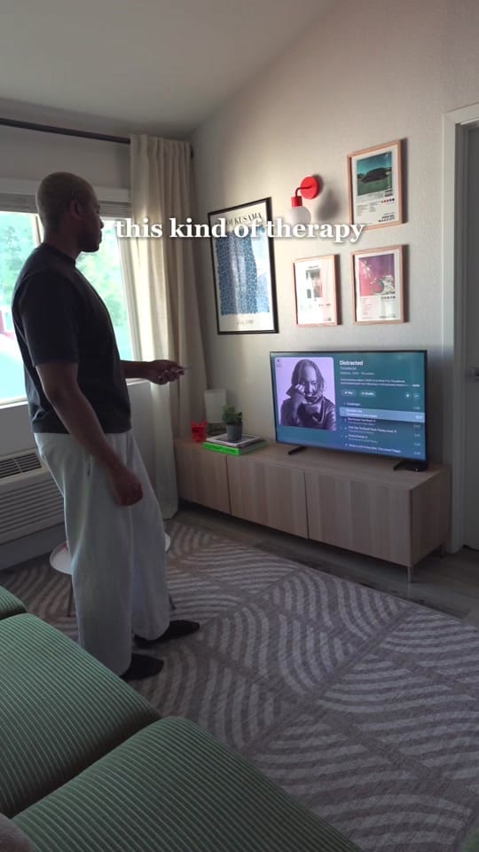 Post 1 by cleve on TikTok (video)