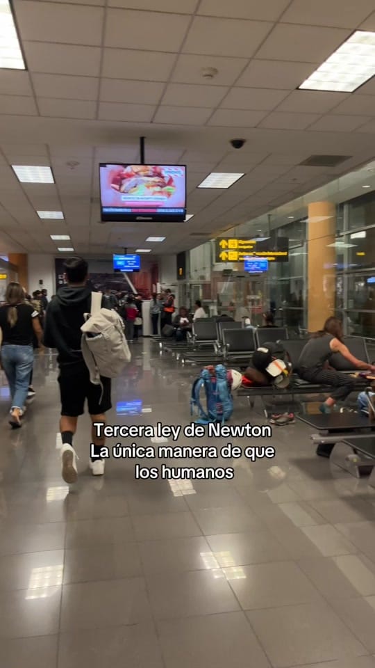 Post 9 by Analucia Diaz on TikTok (video)