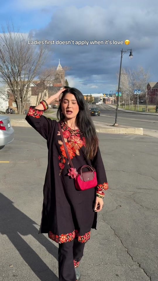 Post 6 by Akritiyadav on TikTok (video)