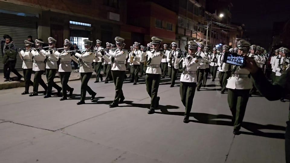 Post 9 by Bandas Estudiantiles D Bolivia on TikTok (video)