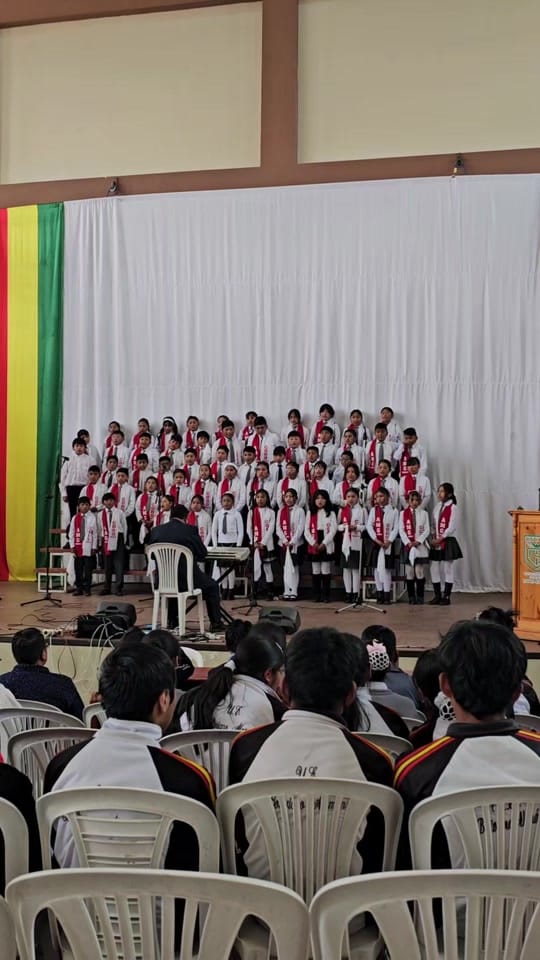 Post 6 by Bandas Estudiantiles D Bolivia on TikTok (video)