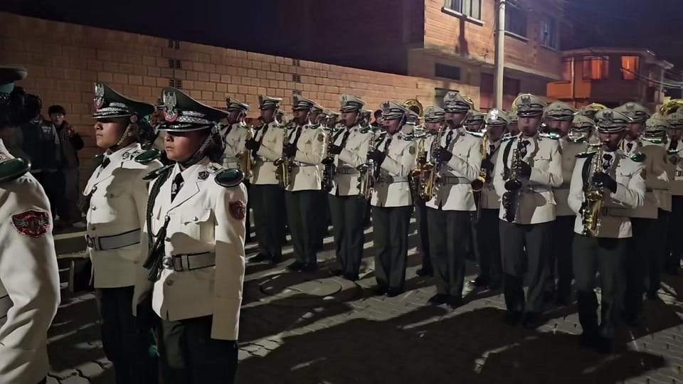 Post 8 by Bandas Estudiantiles D Bolivia on TikTok (video)