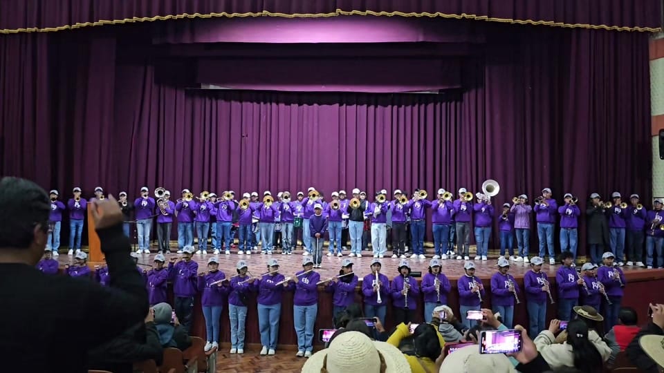 Post 3 by Bandas Estudiantiles D Bolivia on TikTok (video)