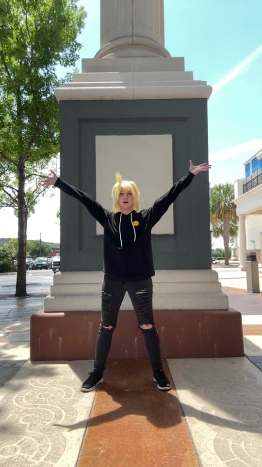 Post 5 by Kat Caves on TikTok (video)