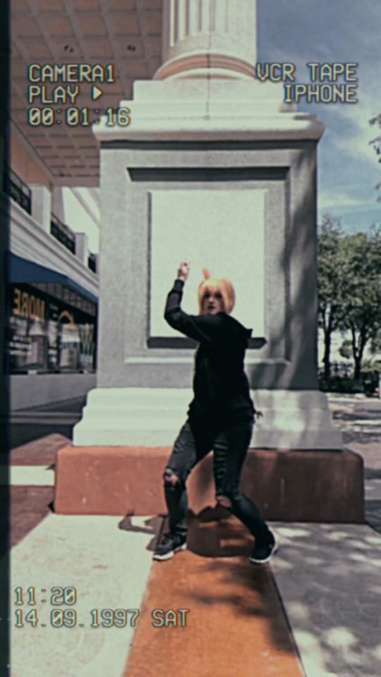 Post 6 by Kat Caves on TikTok (video)