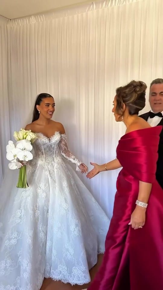 Post 2 by Elle Coco Boutique on TikTok (video)