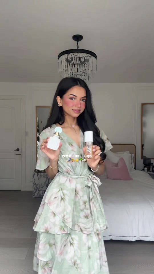 Post 7 by A D I N A on TikTok (video)