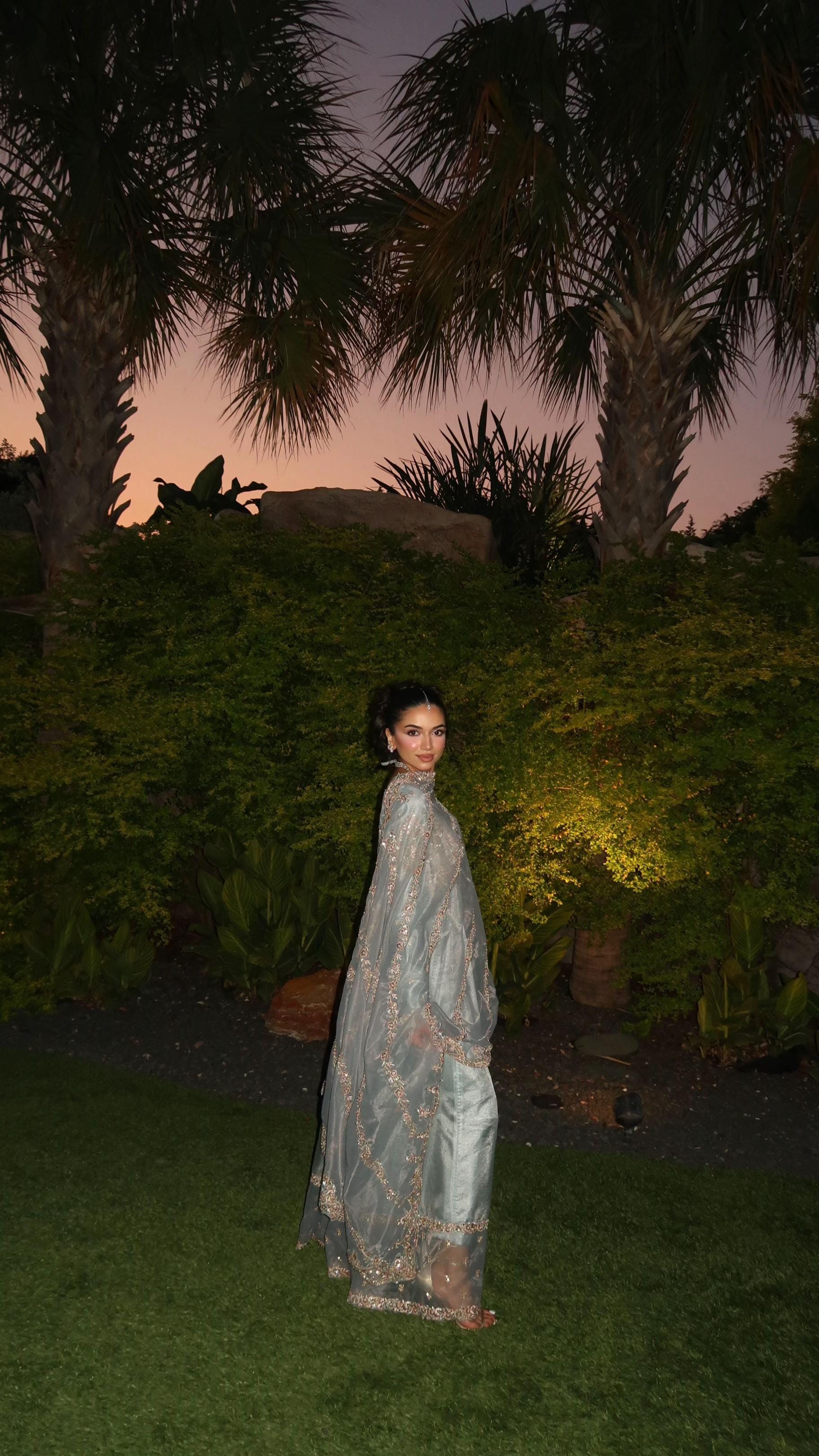 Post 9 by A D I N A on TikTok (video)
