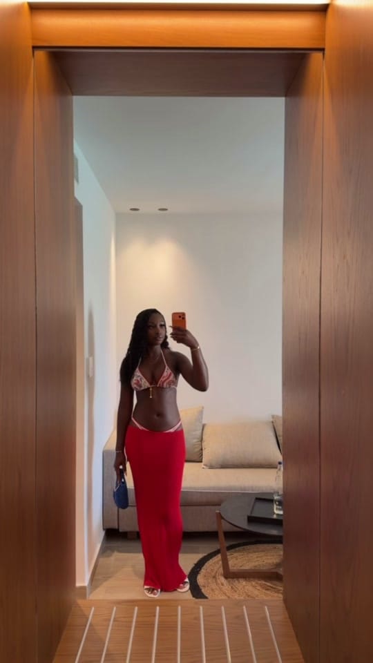 Post 2 by vickss on TikTok (video)