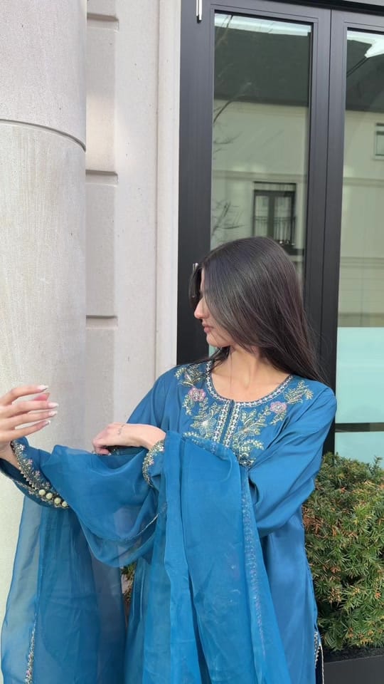Post 10 by Khushi.wrch ᥫ᭡ on TikTok (video)