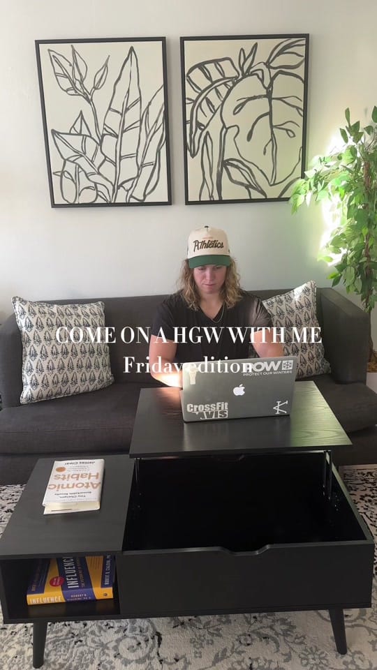 Post 3 by Sydney Kaye on TikTok (video)
