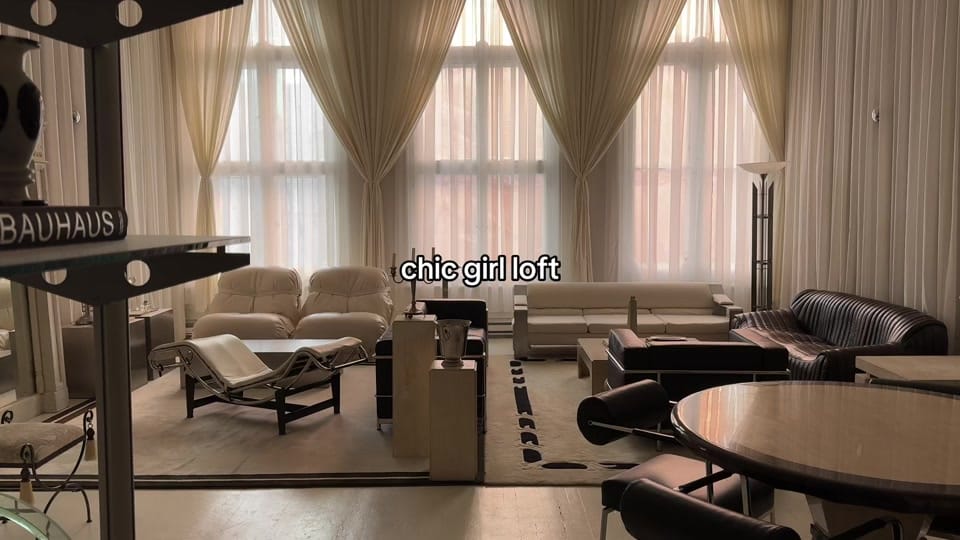 Post 5 by Sam de Notre Dame on TikTok (video)