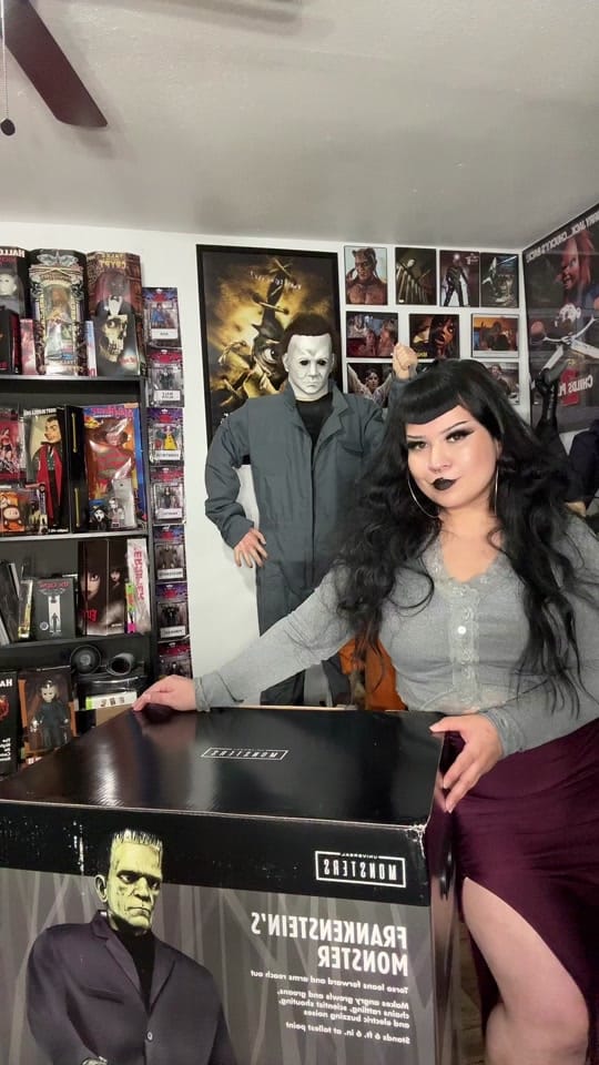 Post 5 by lori_horror on TikTok (video)