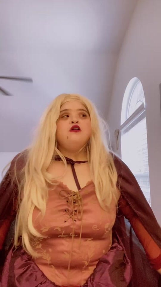 Post 9 by FigFam Fans on TikTok (video)