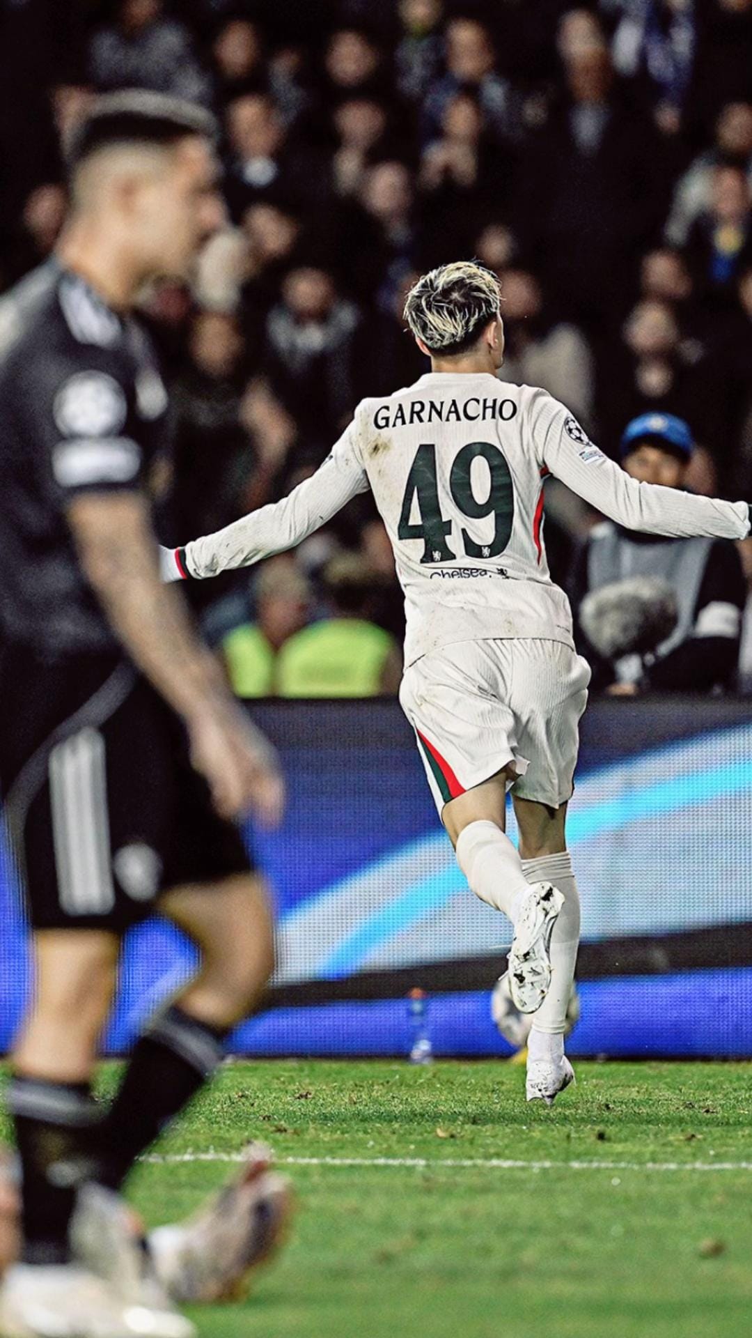 Post 2 by Garnacho on TikTok (video)