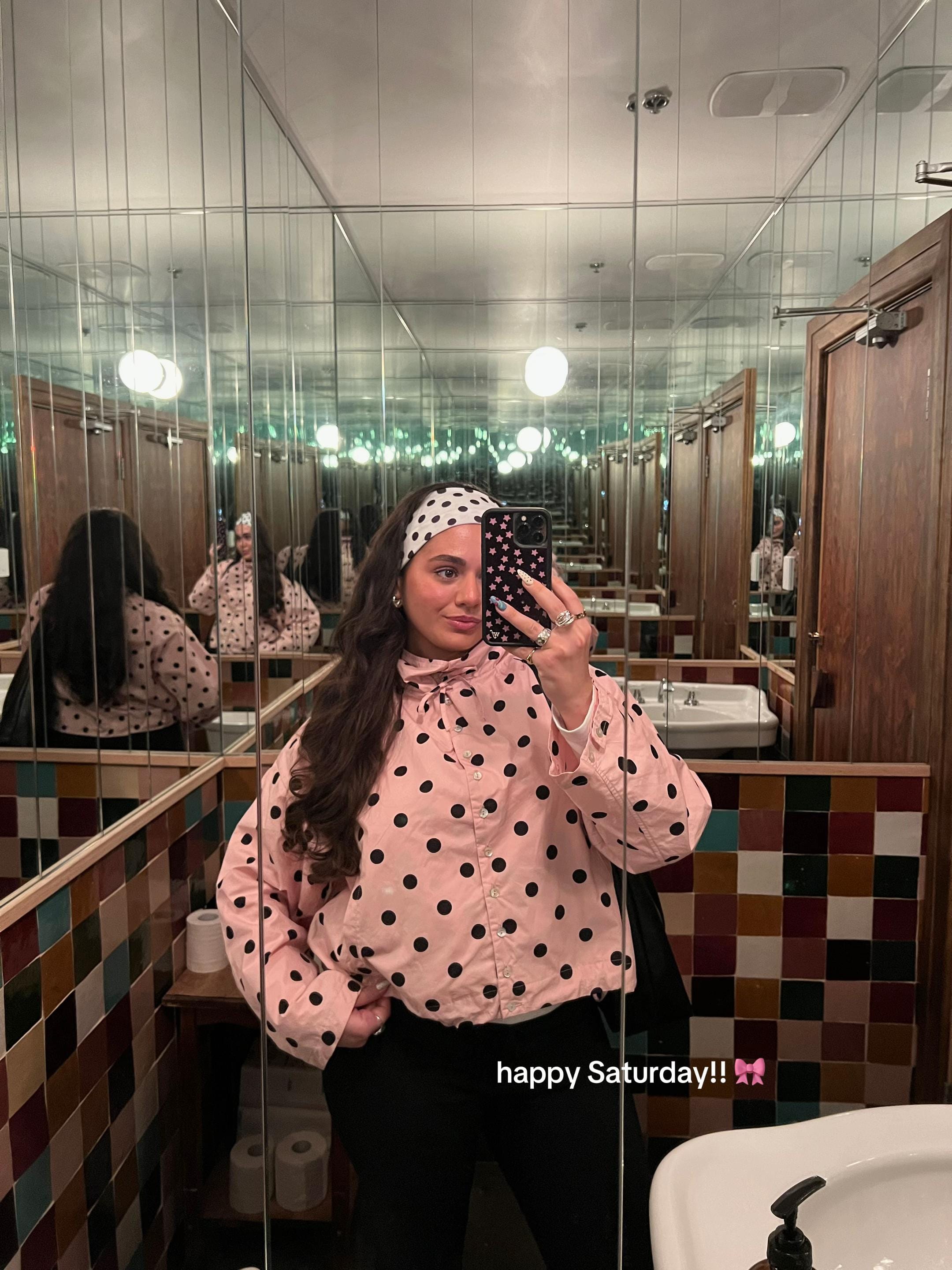 Post 5 by stefa on TikTok (video)