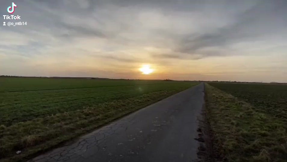 Post 2 by O_mtb on TikTok (video)