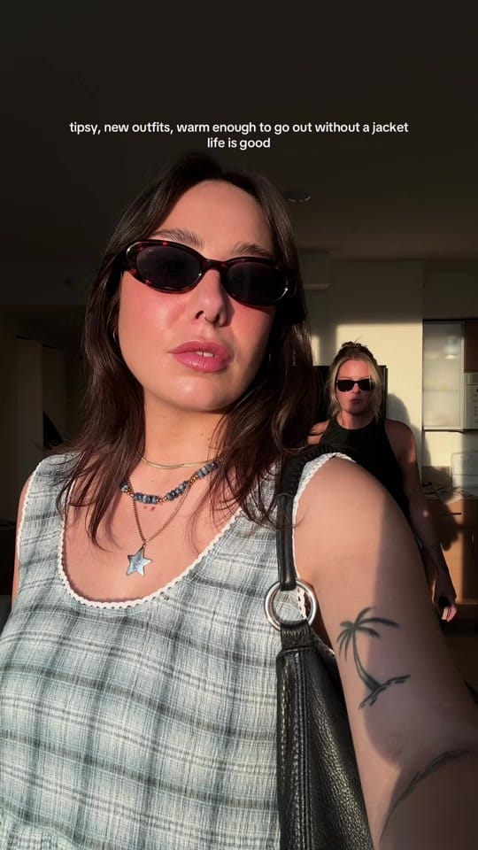 Post 3 by Eliza Gracie on TikTok (video)