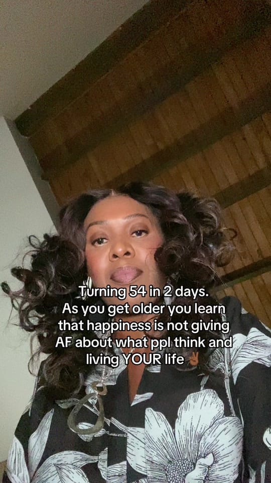 Post 3 by Sophia Noronha on TikTok (video)