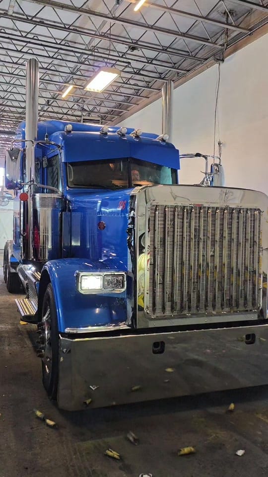 Post 7 by S&R MAVI Truck Accessories on TikTok (video)
