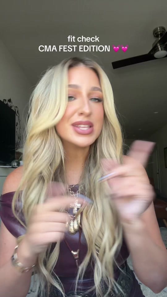 Post 1 by Presley Tennant on TikTok (video)