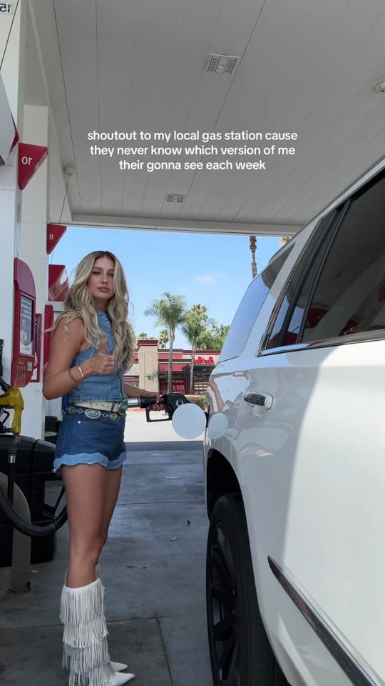 Post 3 by Presley Tennant on TikTok (video)