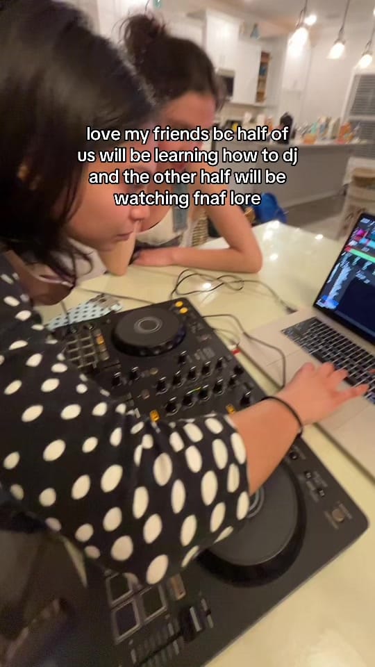 Post 3 by JOSIE on TikTok (video)