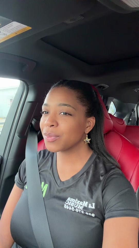 Post 3 by Nina Benjamin on TikTok (video)
