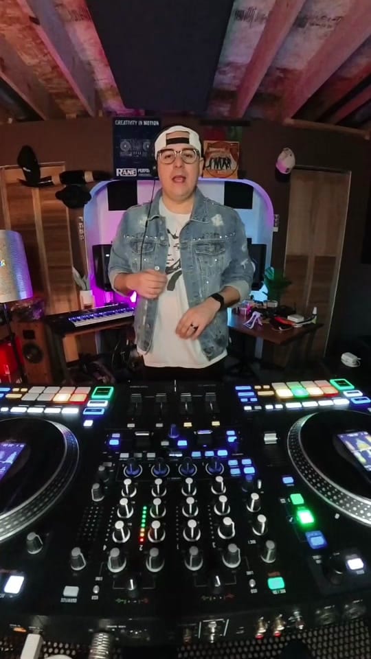 Post 5 by Alex Miura on TikTok (video)