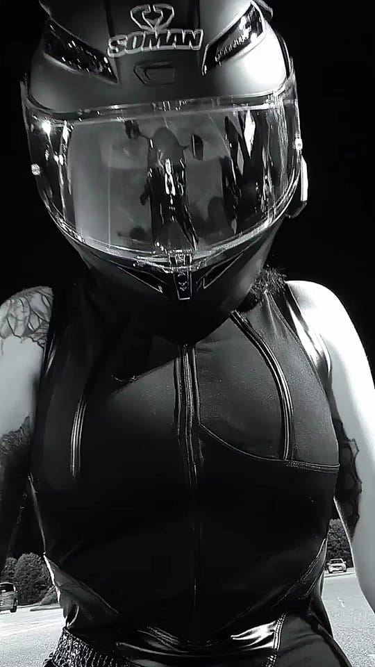 Post 1 by Chelsea Elizabeth on TikTok (video)
