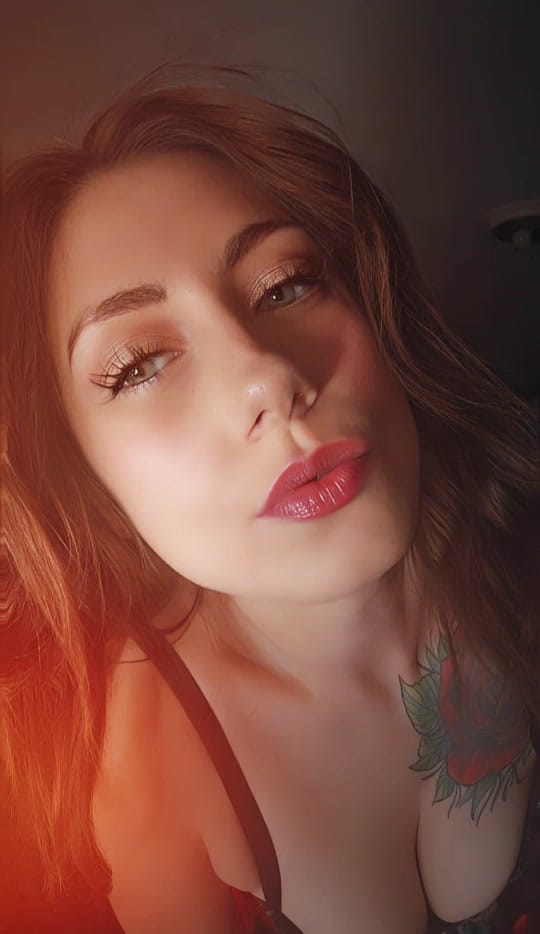 Post 6 by Chelsea Elizabeth on TikTok (video)