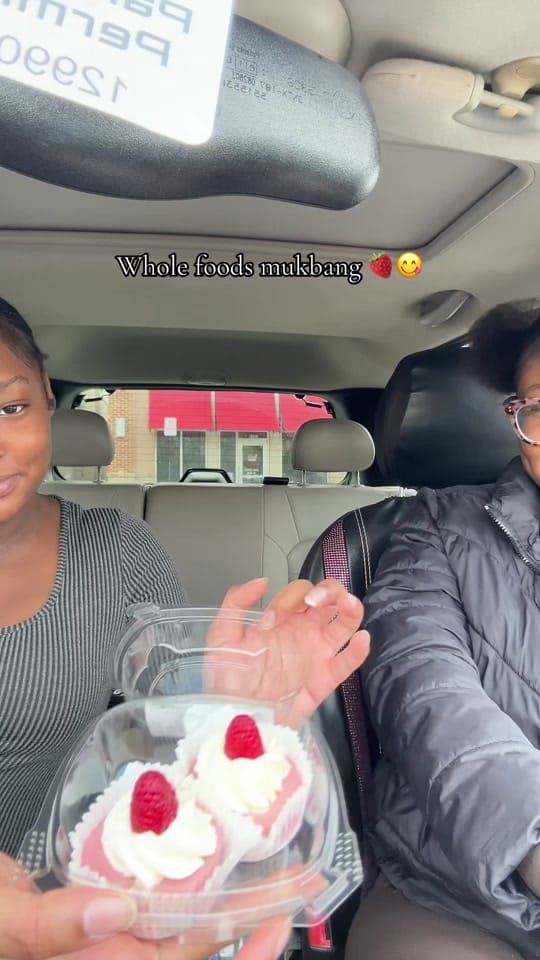 Post 3 by Chelsea ❤️ on TikTok (video)