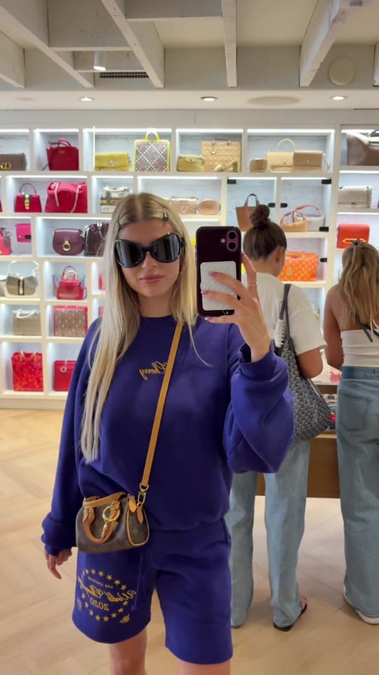 Post 4 by sophiabenek on TikTok (video)