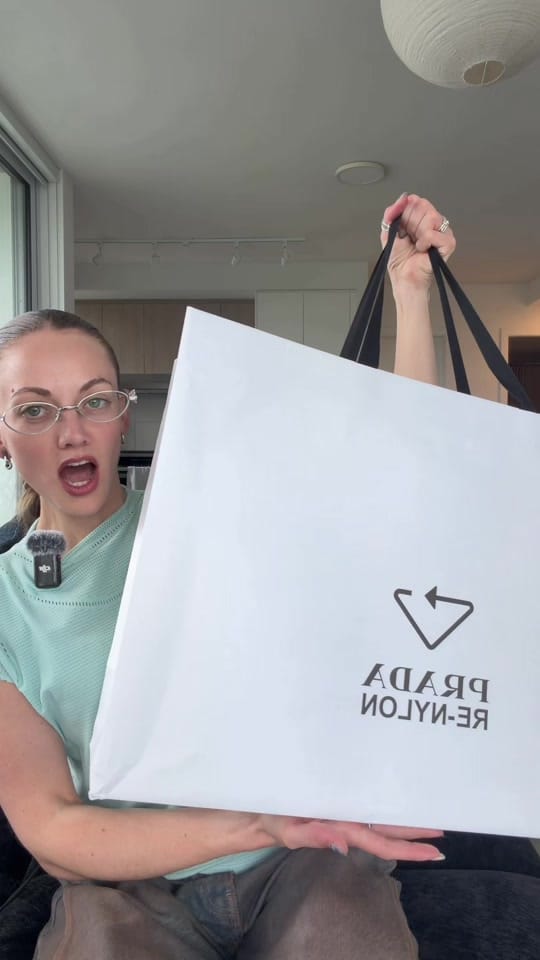 Post 1 by Sabrina Bloedorn on TikTok (video)