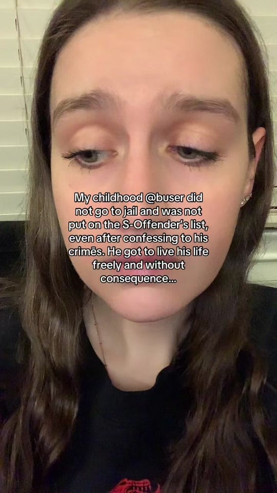 Post 4 by Linds 𖤐 on TikTok (video)