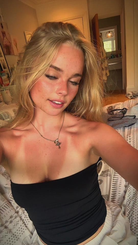 Post 3 by Rosie💋 on TikTok (video)