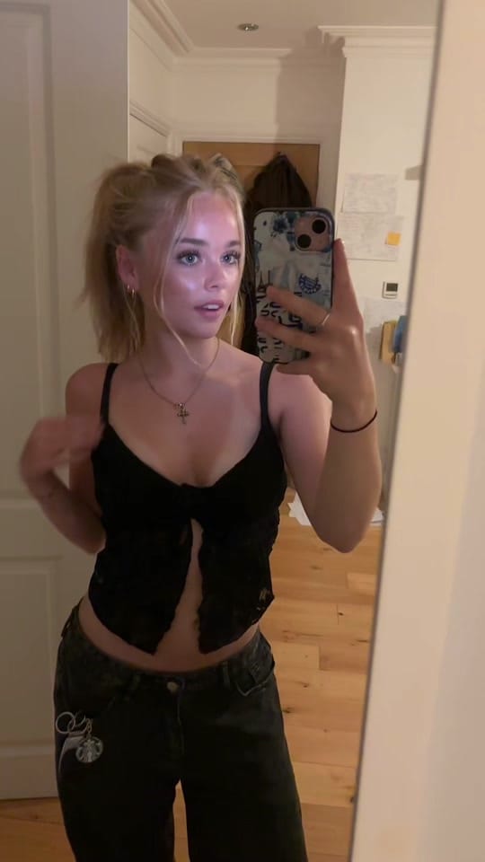 Post 1 by Rosie💋 on TikTok (video)