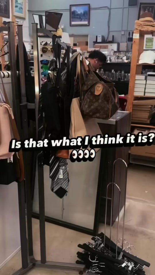 Post 8 by nuritpost on TikTok (video)